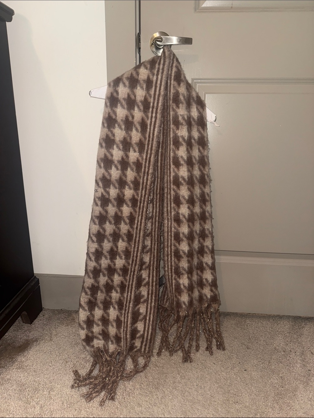 Vince Camuto Brown and Cream Houndstooth Fringe Scarf